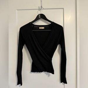 Hollister Wrap Black Long Sleeve, size Small
